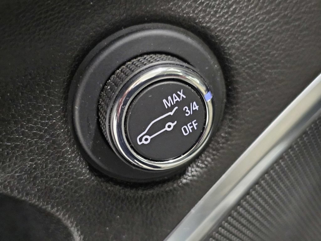 Used 2020 Buick Enclave Premium w/ Sun and Sites Package AWD/4WD image 35