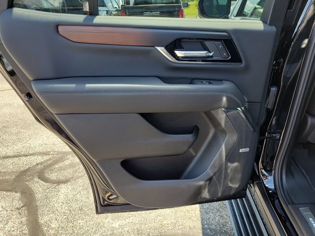 New 2026 GMC Yukon Denali w/ Denali Reserve Package AWD/4WD image 14