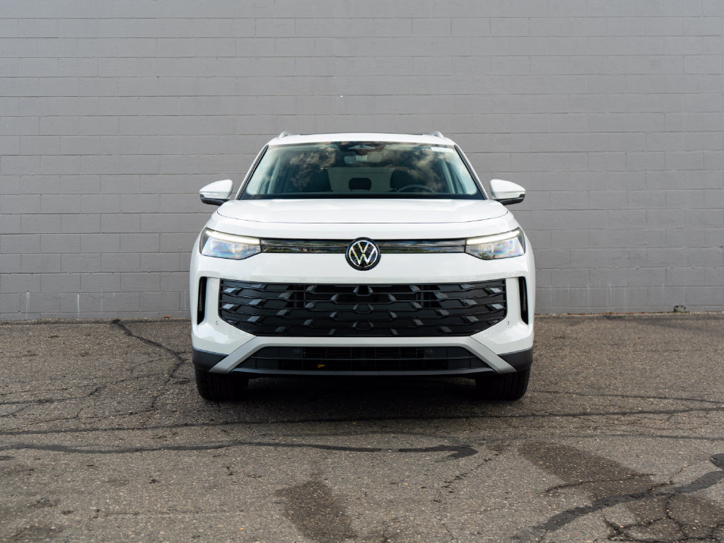 New 2026 Volkswagen Tiguan SE AWD/4WD image 2