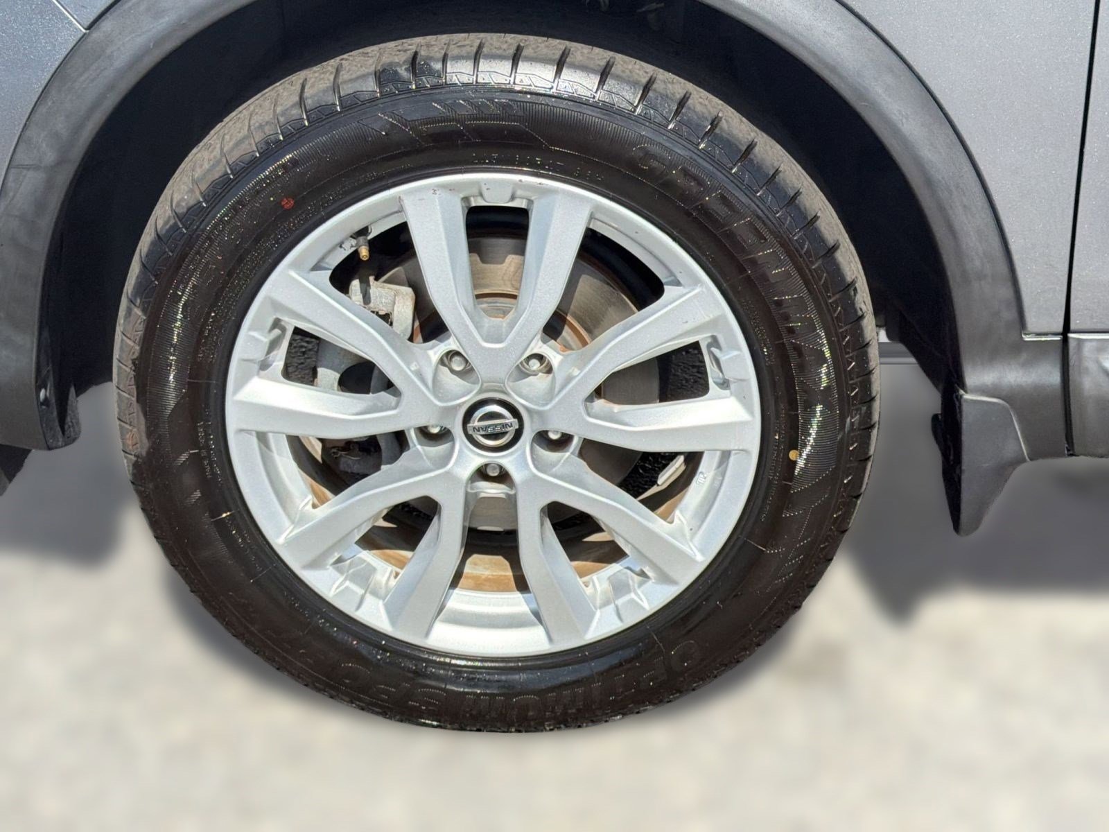 Used 2020 Nissan Rogue Sport S w/ Appearance Package FWD image 11