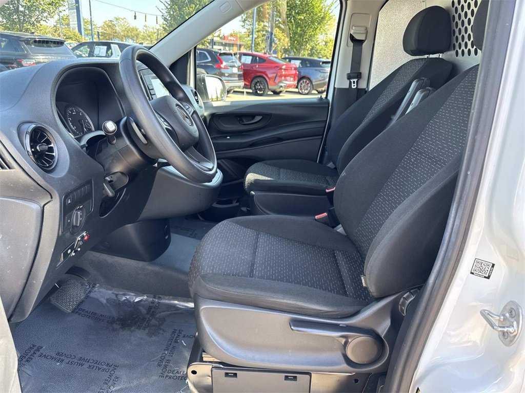 Used 2023 Mercedes-Benz Metris image 15