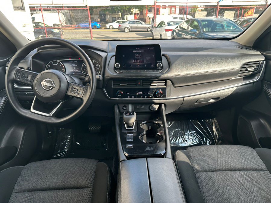 Used 2024 Nissan Rogue SV FWD image 13