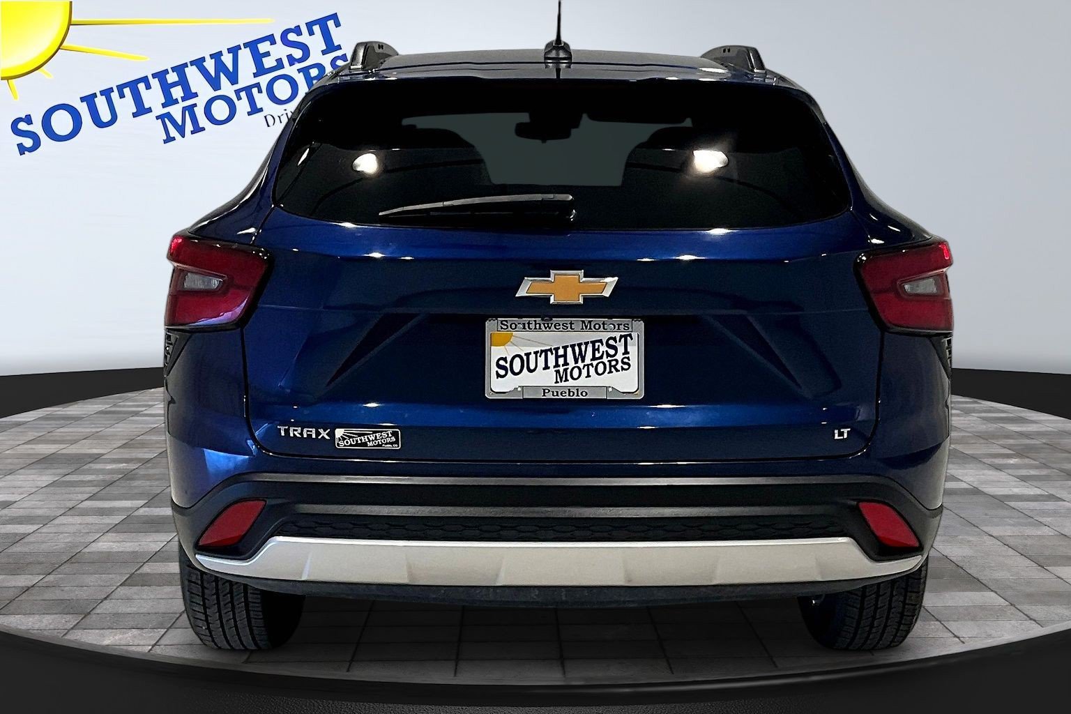 Used 2024 Chevrolet Trax LT w/ Driver Confidence Package FWD image 6