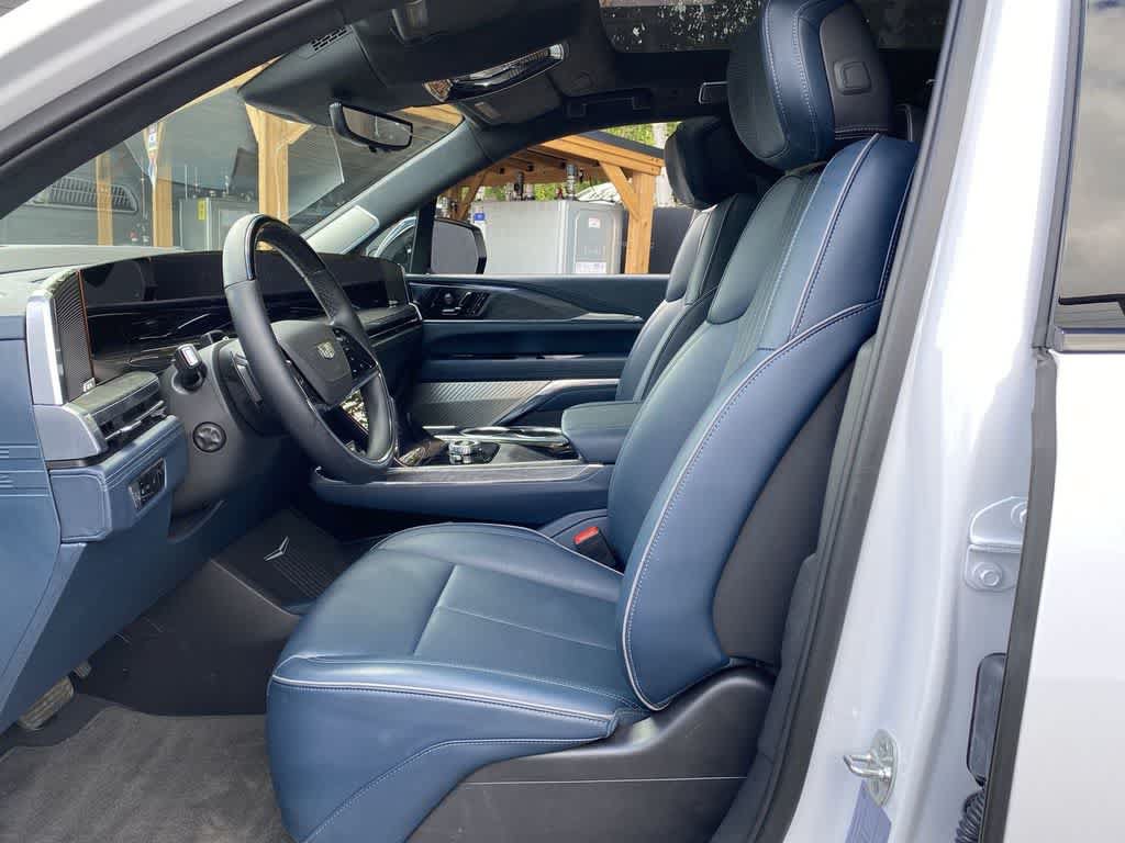 Certified 2025 Cadillac Escalade IQ Luxury 2 AWD/4WD image 14