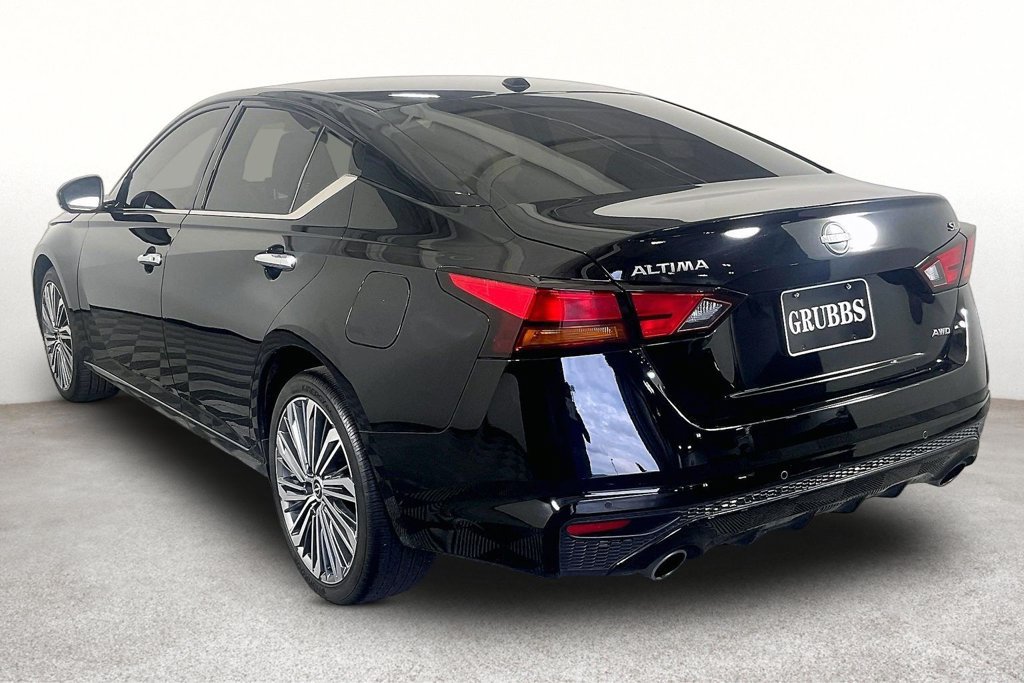 Used 2025 Nissan Altima 2.5 SL AWD/4WD image 14