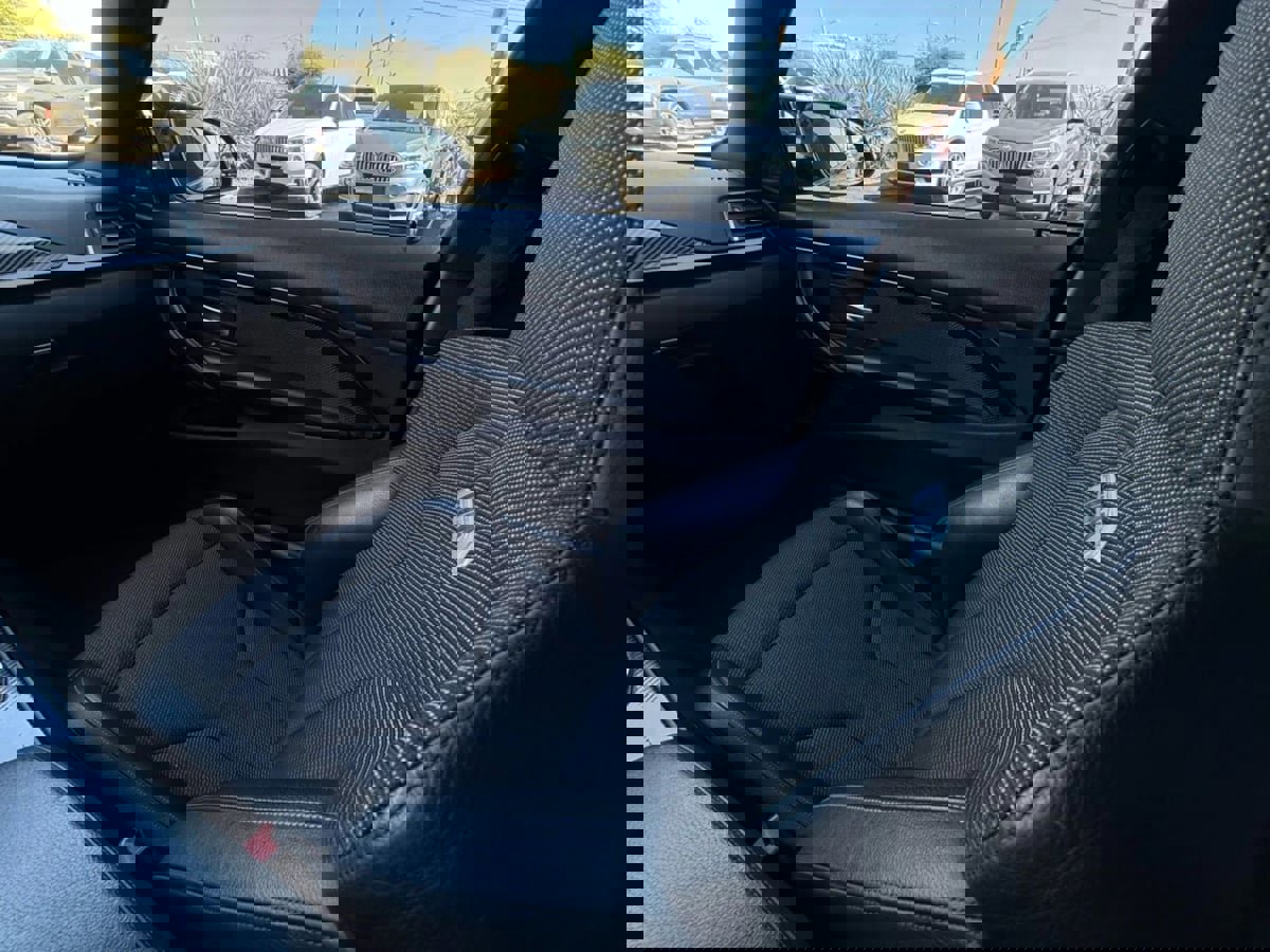 Used 2017 BMW M4 Coupe image 43