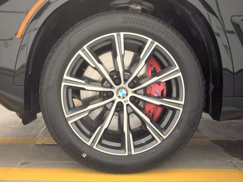 Used 2024 BMW X5 M60i image 6