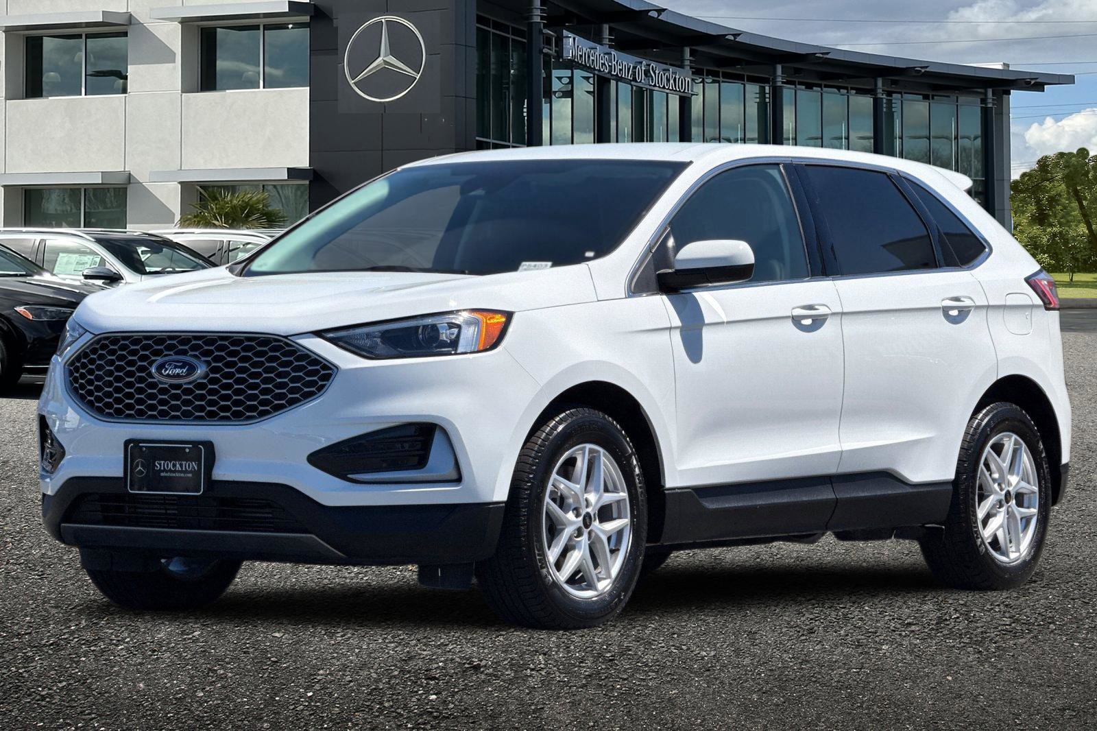 Used 2024 Ford Edge SEL image 8