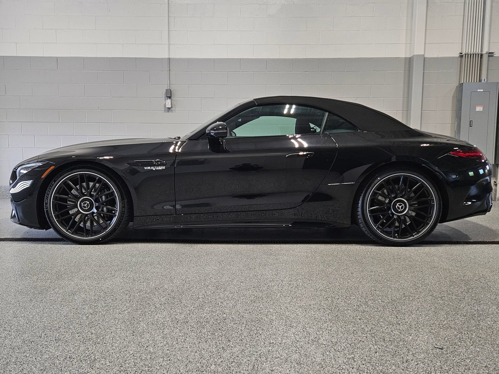 New 2026 Mercedes-Benz SL 63 AMG 4MATIC image 9