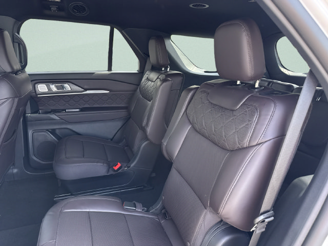 New 2026 Ford Explorer Platinum w/ LUX Leather Package AWD/4WD image 25