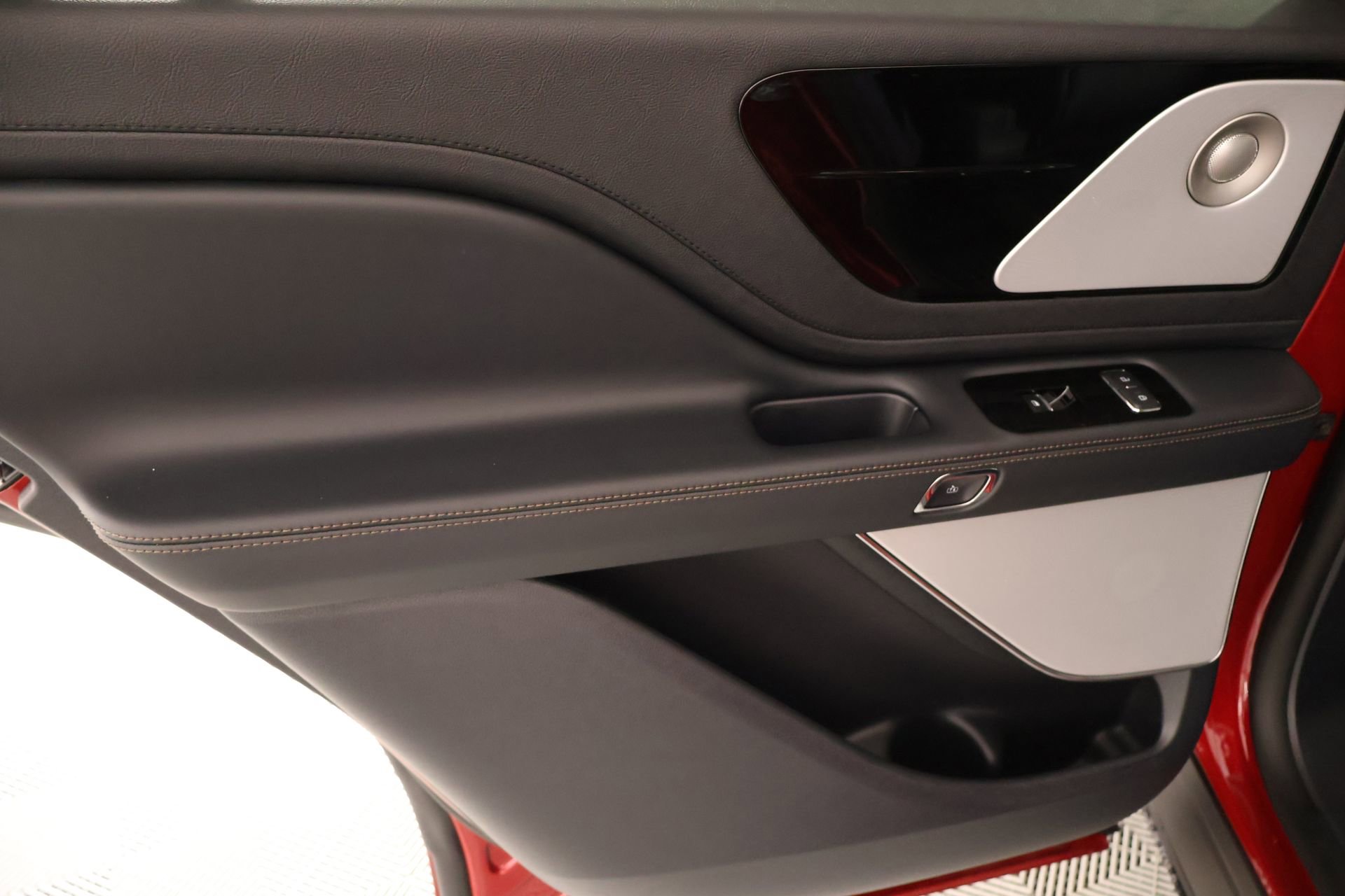 New 2026 Lincoln Aviator Reserve image 18