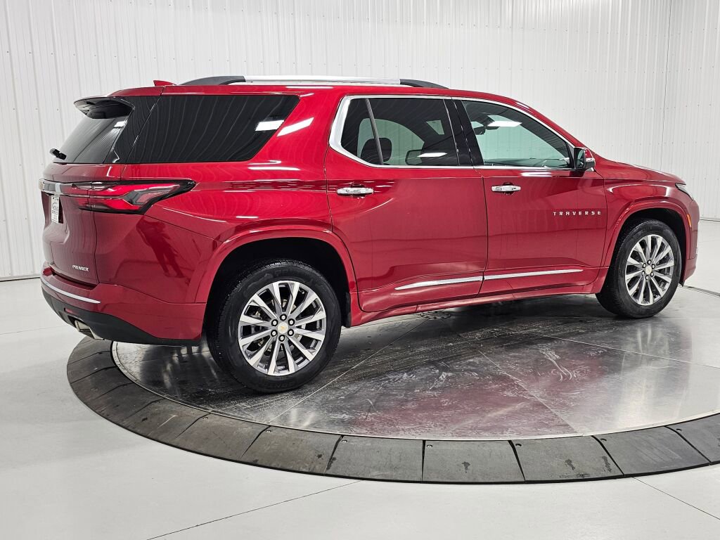 Used 2023 Chevrolet Traverse Premier image 5
