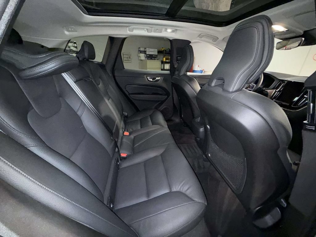 Used 2024 Volvo XC60 B5 Plus w/ Climate Package AWD/4WD image 16