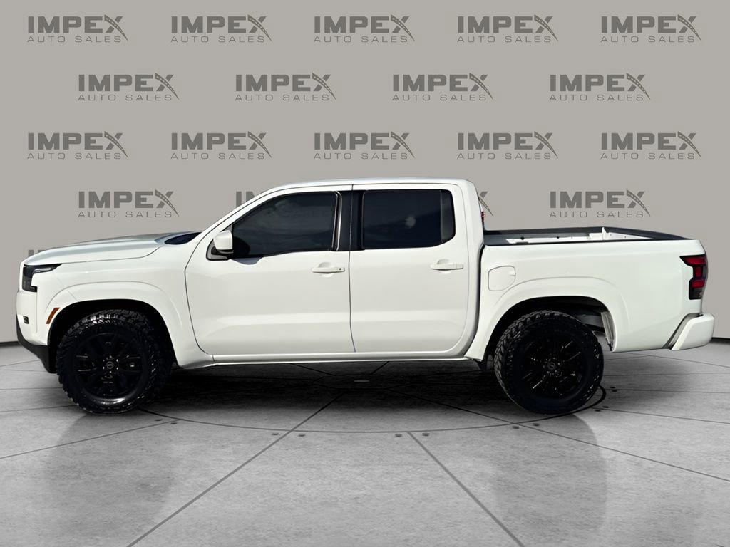 Used 2022 Nissan Frontier SV AWD/4WD image 2