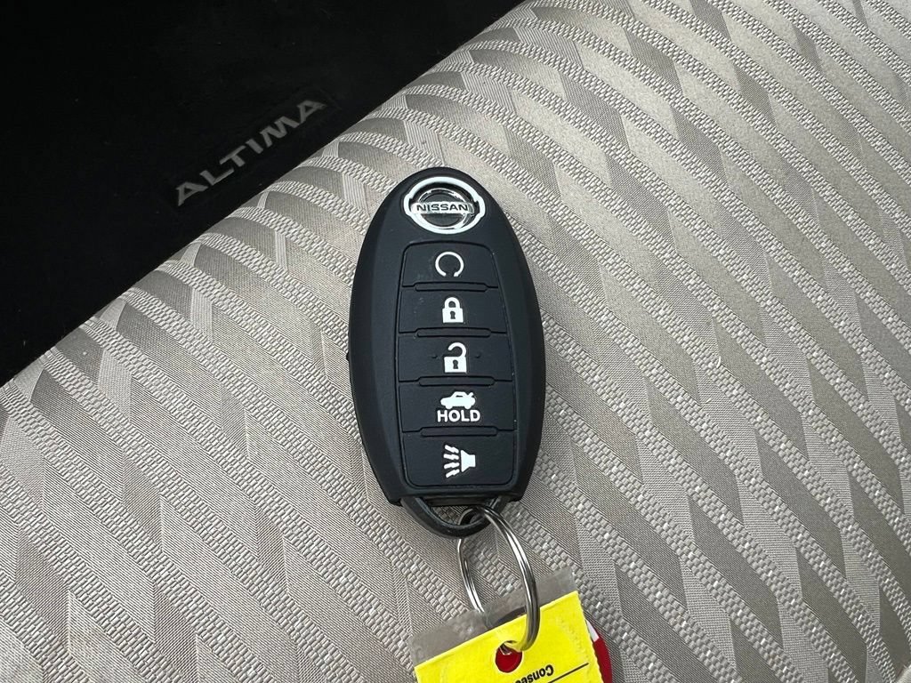 Used 2016 Nissan Altima 2.5 SV FWD image 29