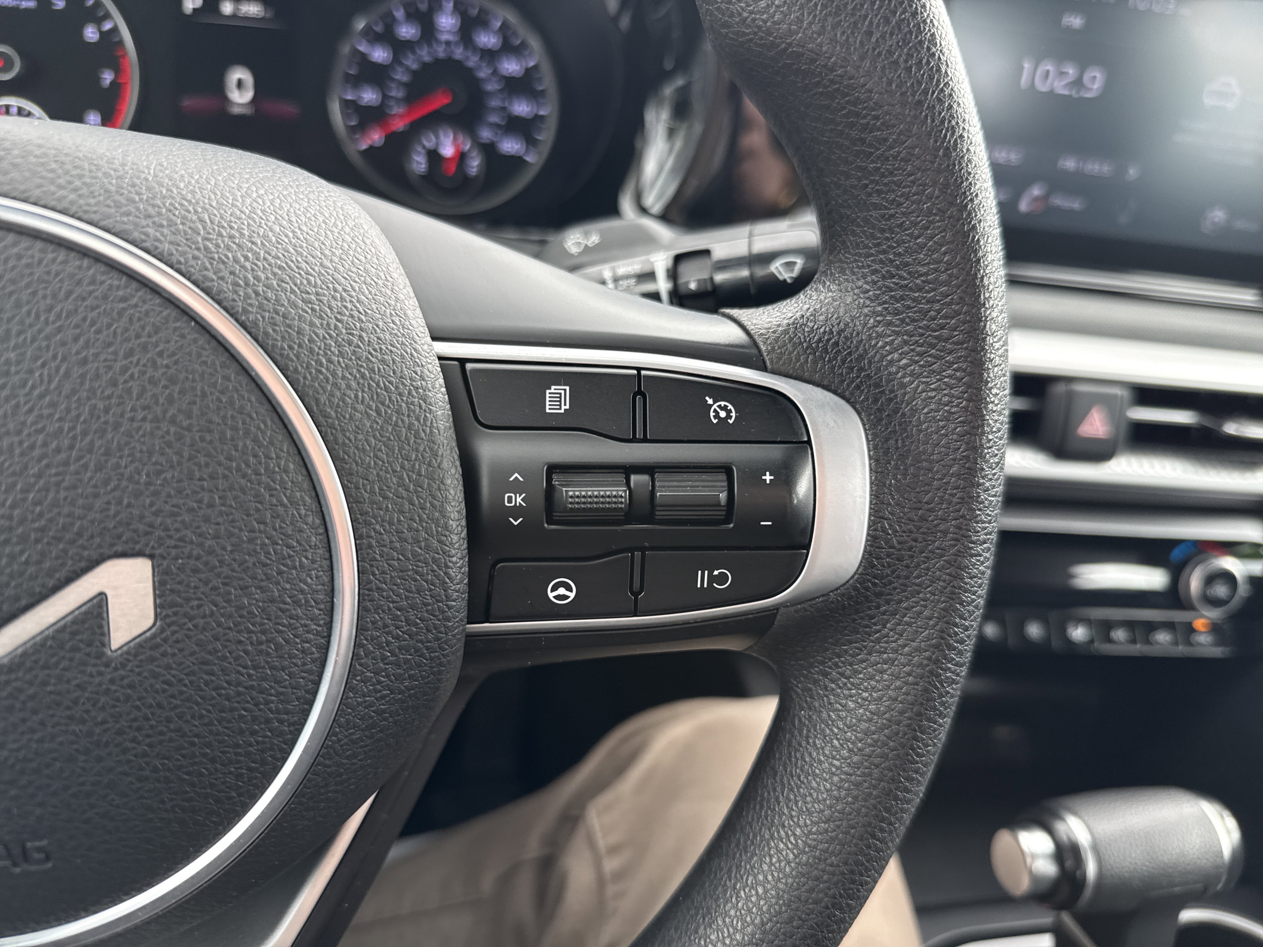 Used 2023 Kia K5 LXS image 20