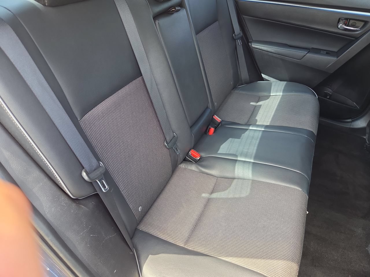 Used 2016 Toyota Corolla S FWD image 19