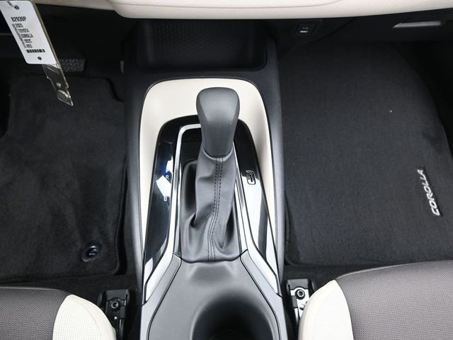 Used 2025 Toyota Corolla LE image 8