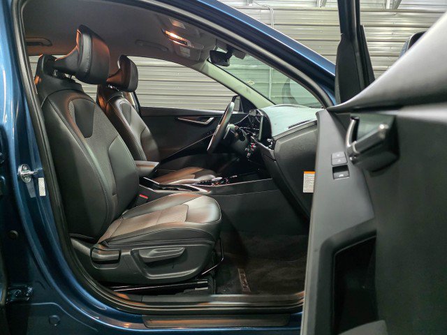 Used 2024 Kia Niro EX w/ EX Cold Weather Package image 14