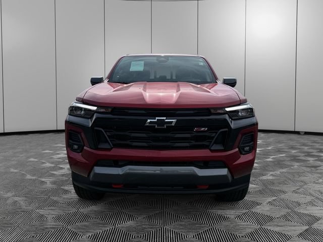 Certified 2025 Chevrolet Colorado Z71 w/ Technology Package AWD/4WD image 8