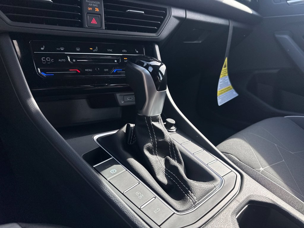 Used 2026 Volkswagen Jetta Sport FWD image 28