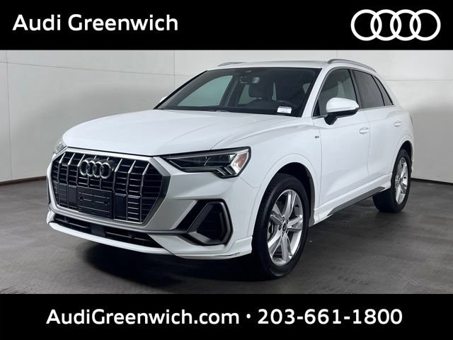 Used 2024 Audi Q3 2.0T Premium w/ Convenience Package AWD/4WD image 3