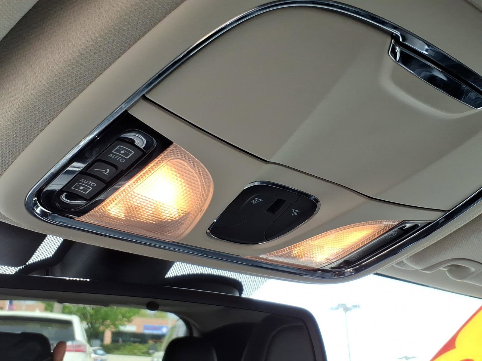 Used 2018 Jeep Cherokee Overland w/ Technology Group image 23