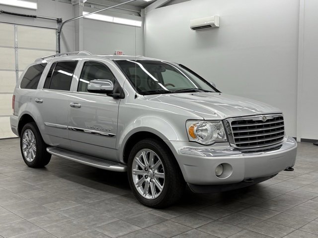 Used 2008 Chrysler Aspen Limited image 1
