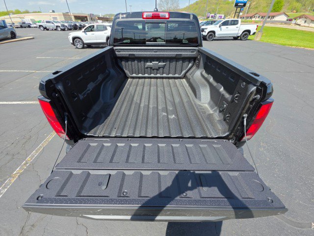 New 2026 Chevrolet Colorado ZR2 w/ Technology Package AWD/4WD image 16