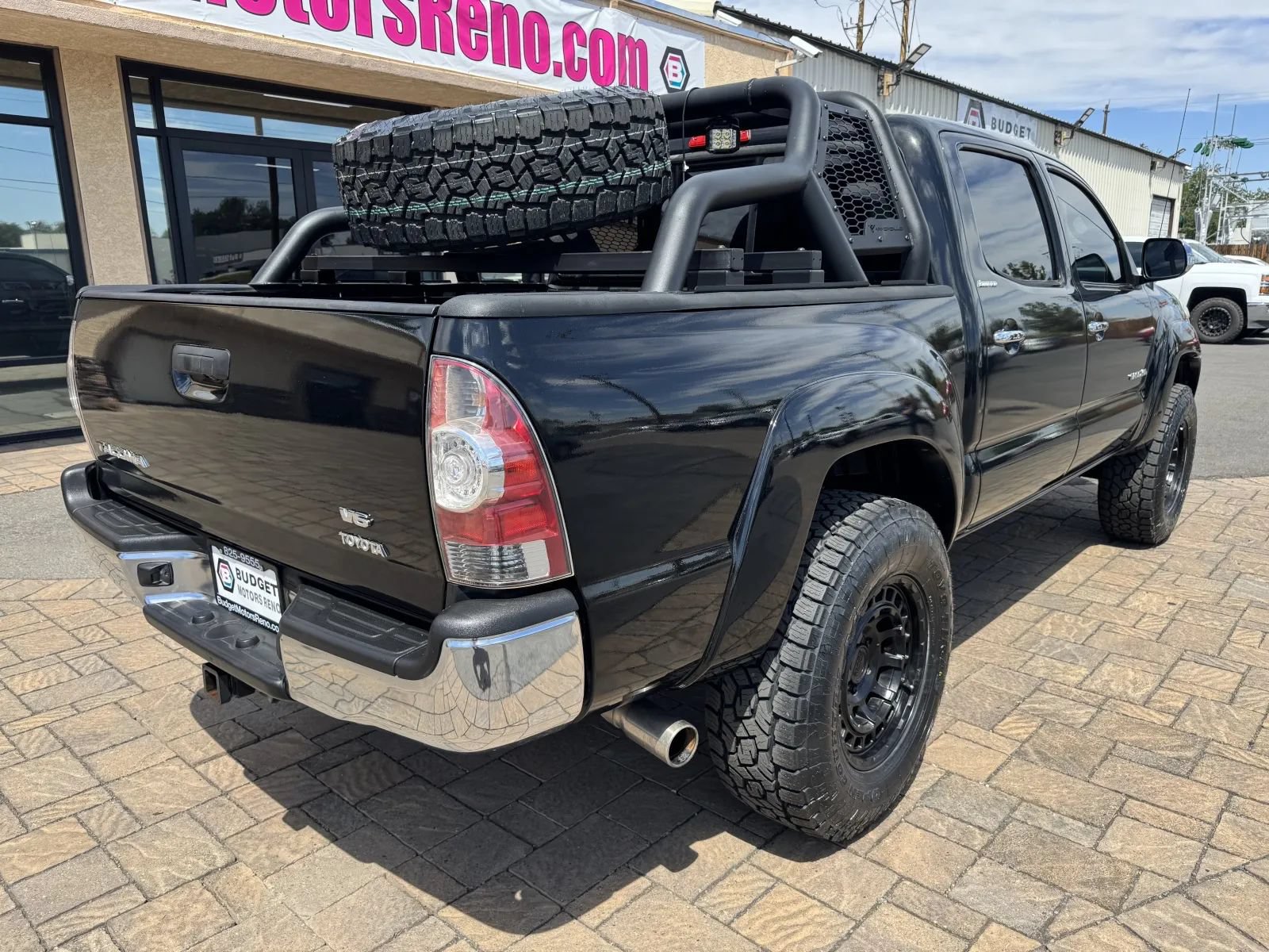 Used 2014 Toyota Tacoma 4x4 Double Cab w/ Limited Package image 2