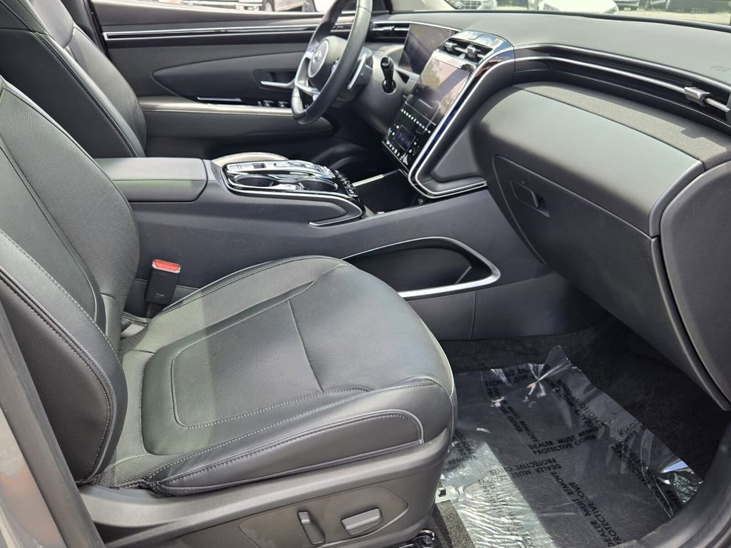 Certified 2024 Hyundai Tucson Limited FWD image 16