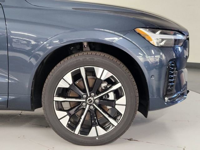 New 2026 Volvo XC60 B5 Plus w/ Protection Package Premier AWD/4WD image 11