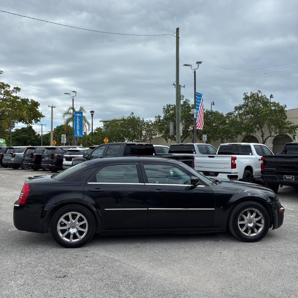 Used 2008 Chrysler 300 Limited RWD image 6