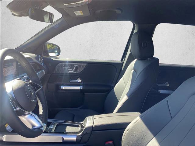 Used 2025 Mercedes-Benz GLB 250 image 16