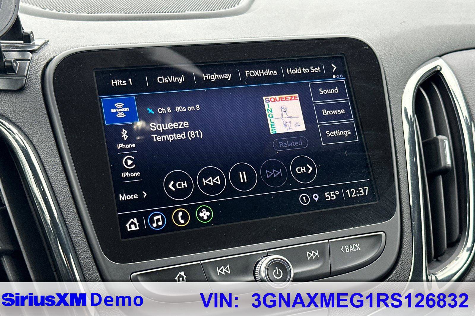 Used 2024 Chevrolet Equinox RS w/ RS Leather Package image 28