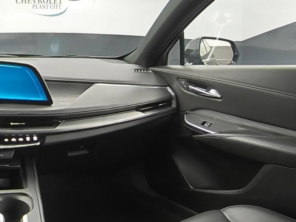 Used 2024 Cadillac XT4 Premium Luxury FWD image 15