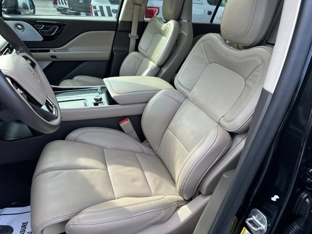 Used 2023 Lincoln Aviator Reserve w/ Equipment Group 201A AWD/4WD image 24