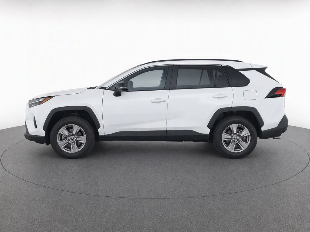 Used 2022 Toyota RAV4 XLE w/ Convenience Package AWD/4WD image 7