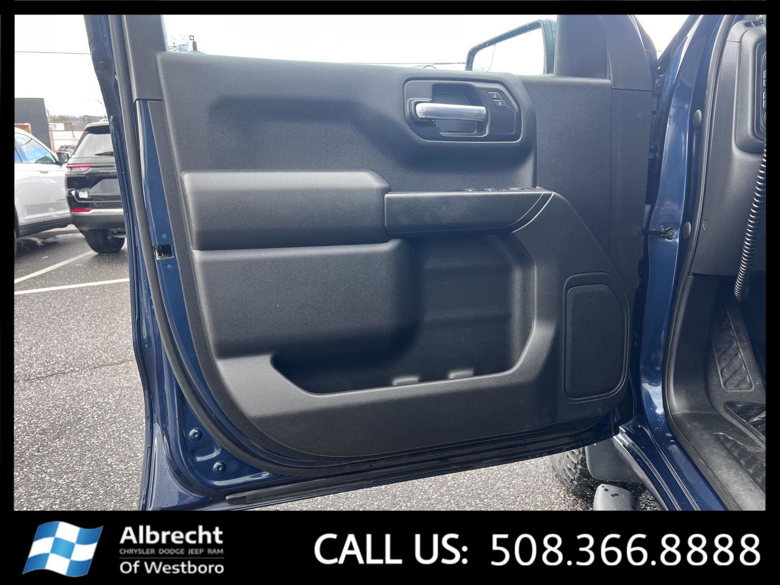 Used 2023 Chevrolet Silverado 1500 Custom Trail Boss image 11