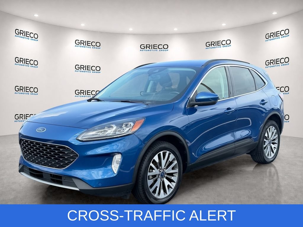 Used 2022 Ford Escape Titanium AWD/4WD image 3