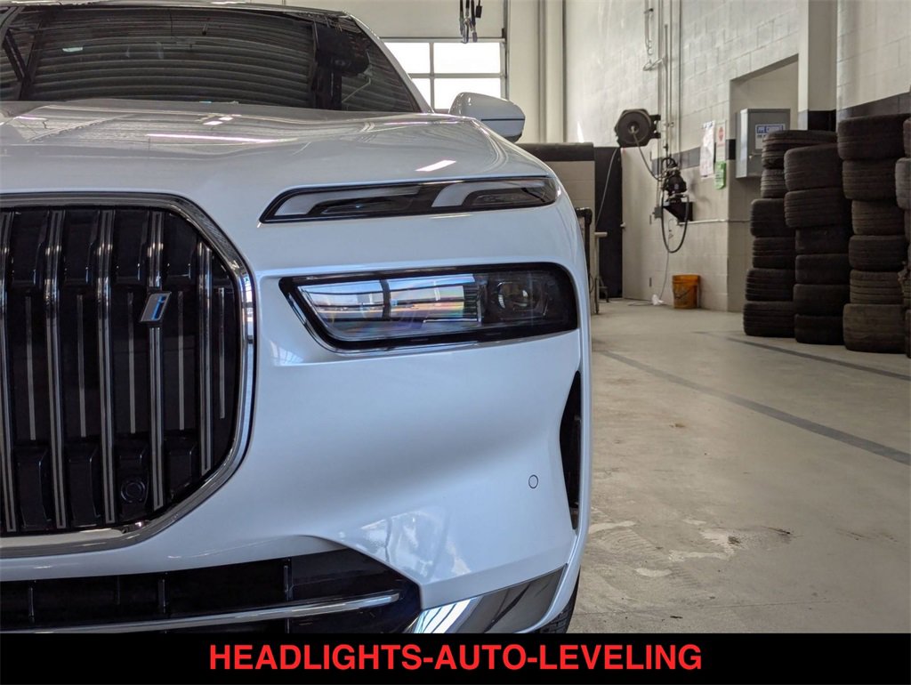 New 2025 BMW i7 eDrive50 w/ Premium Package image 9