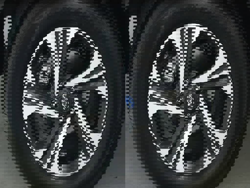 Used 2024 Subaru Crosstrek 2.0i Premium image 12