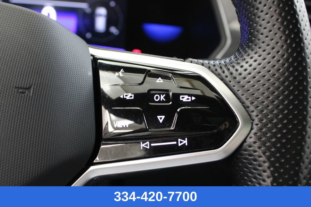 Certified 2023 Volkswagen Tiguan SE R-Line image 26