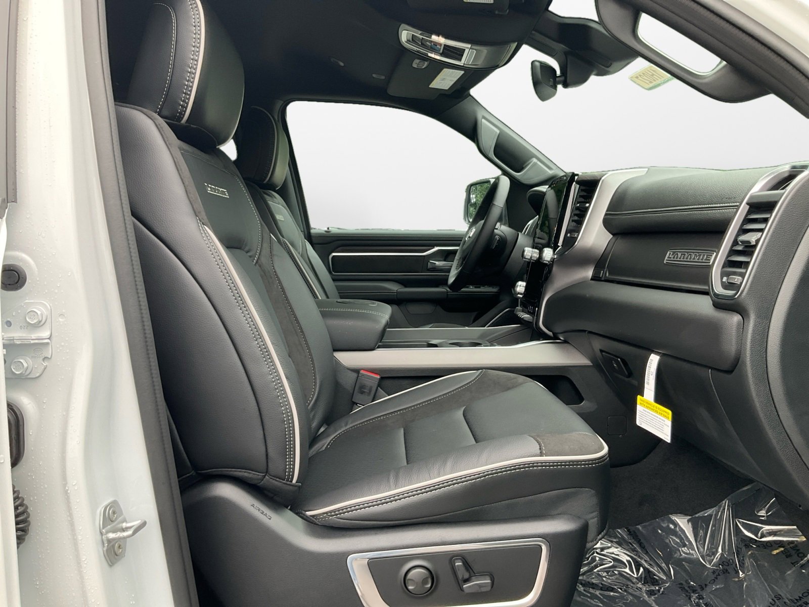 New 2026 RAM 1500 Laramie image 15