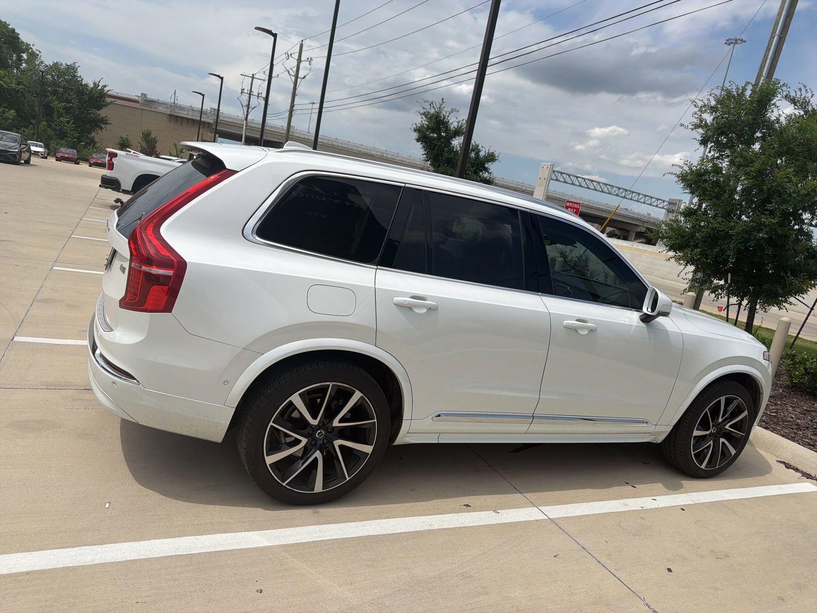 Used 2023 Volvo XC90 B6 Plus w/ Protection Package Premier AWD/4WD image 2