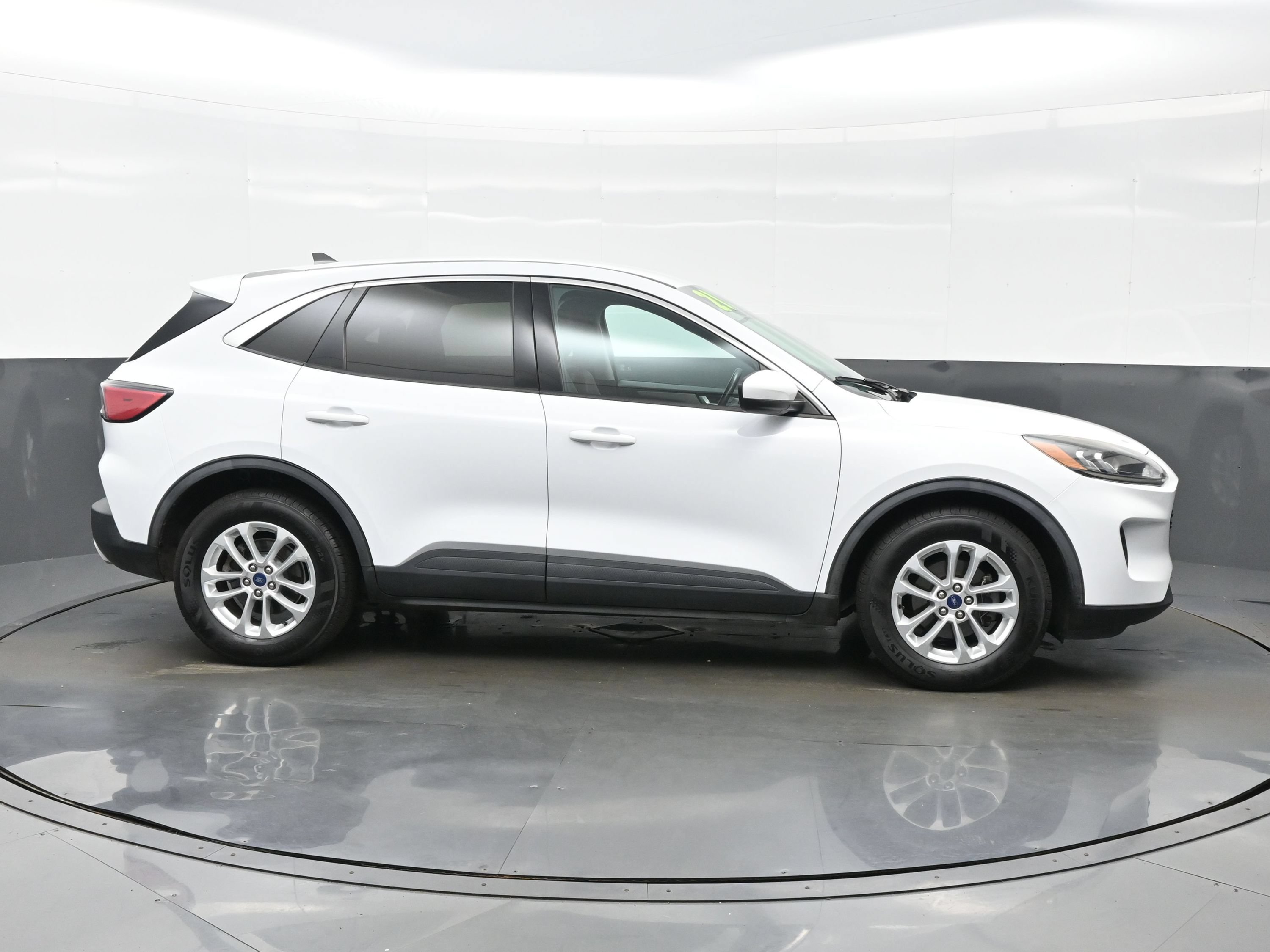 Used 2021 Ford Escape SE w/ Convenience Package FWD image 7