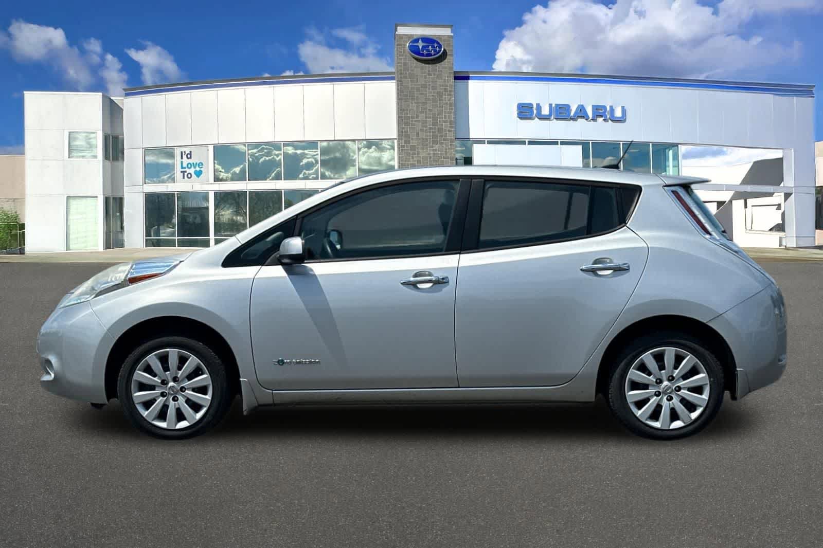 Used 2015 Nissan Leaf S w/ Charge Package FWD image 9