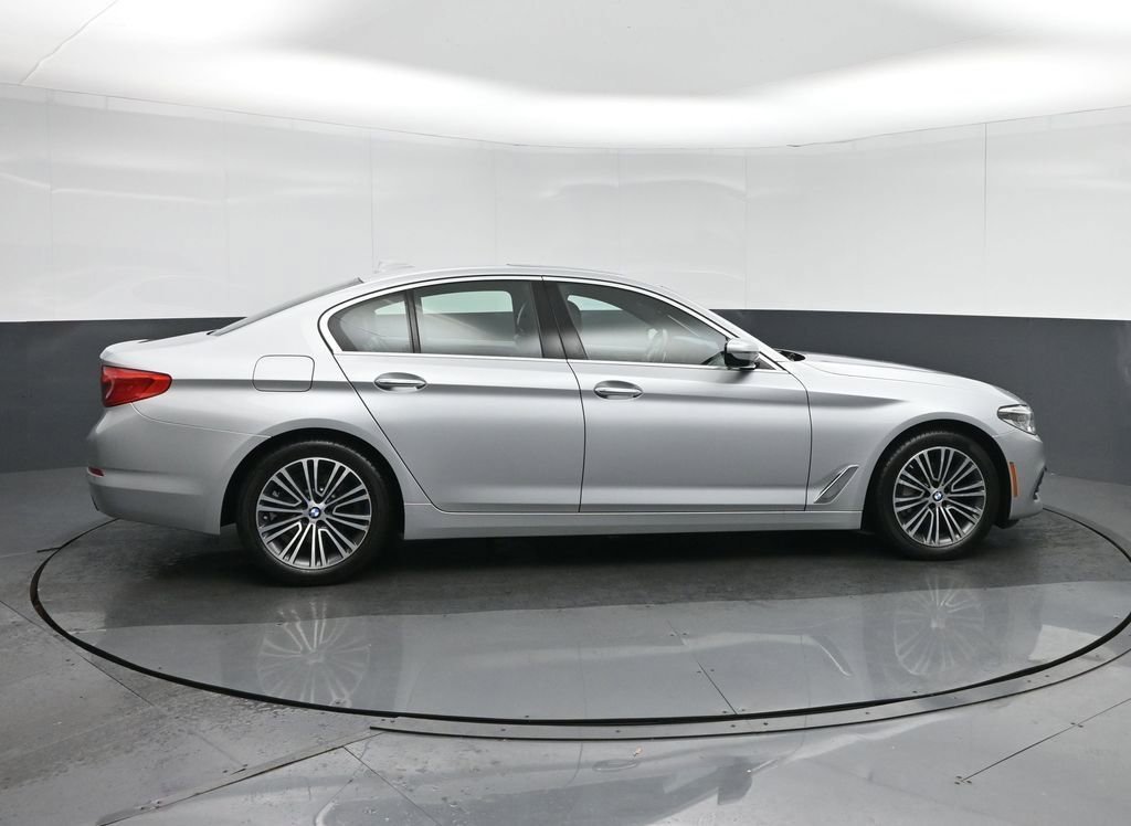 Used 2018 BMW 530i xDrive AWD/4WD image 8