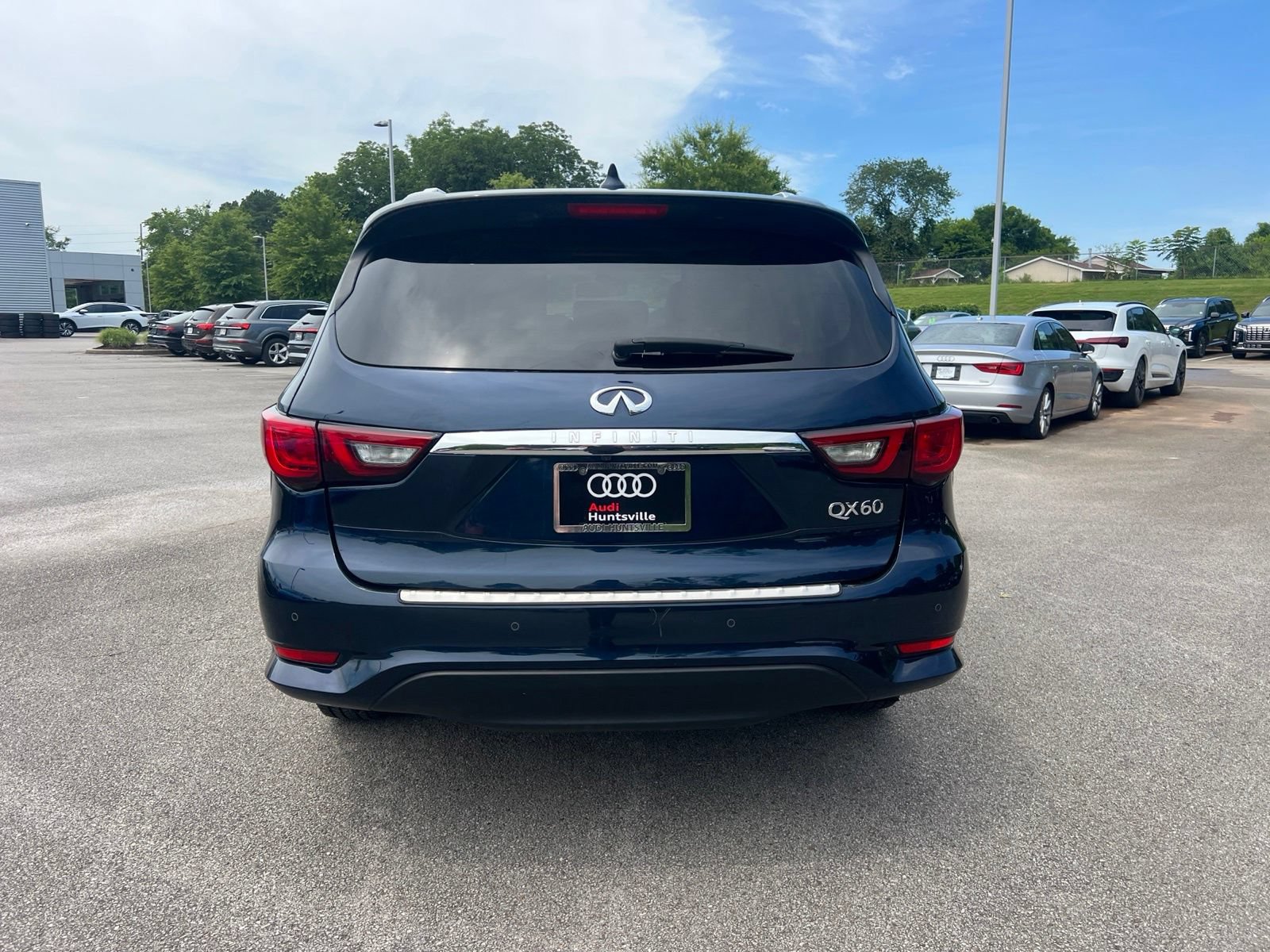 Used 2020 INFINITI QX60 Luxe w/ Essential Package FWD image 8