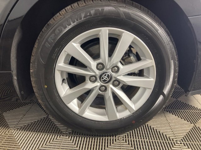 Used 2025 Toyota Camry LE image 19